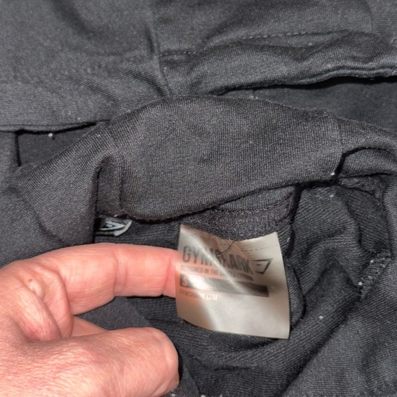 Gymshark • Cross Back Cropped Hoodie - Picture 7 of 10